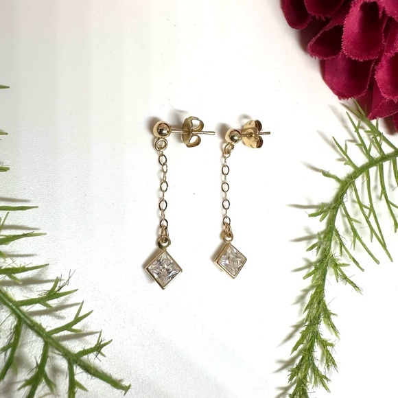 Jewelry - 14K Gold ⚜️ Dainty Chain Dangling Cubic Zirconia Drop Earrings